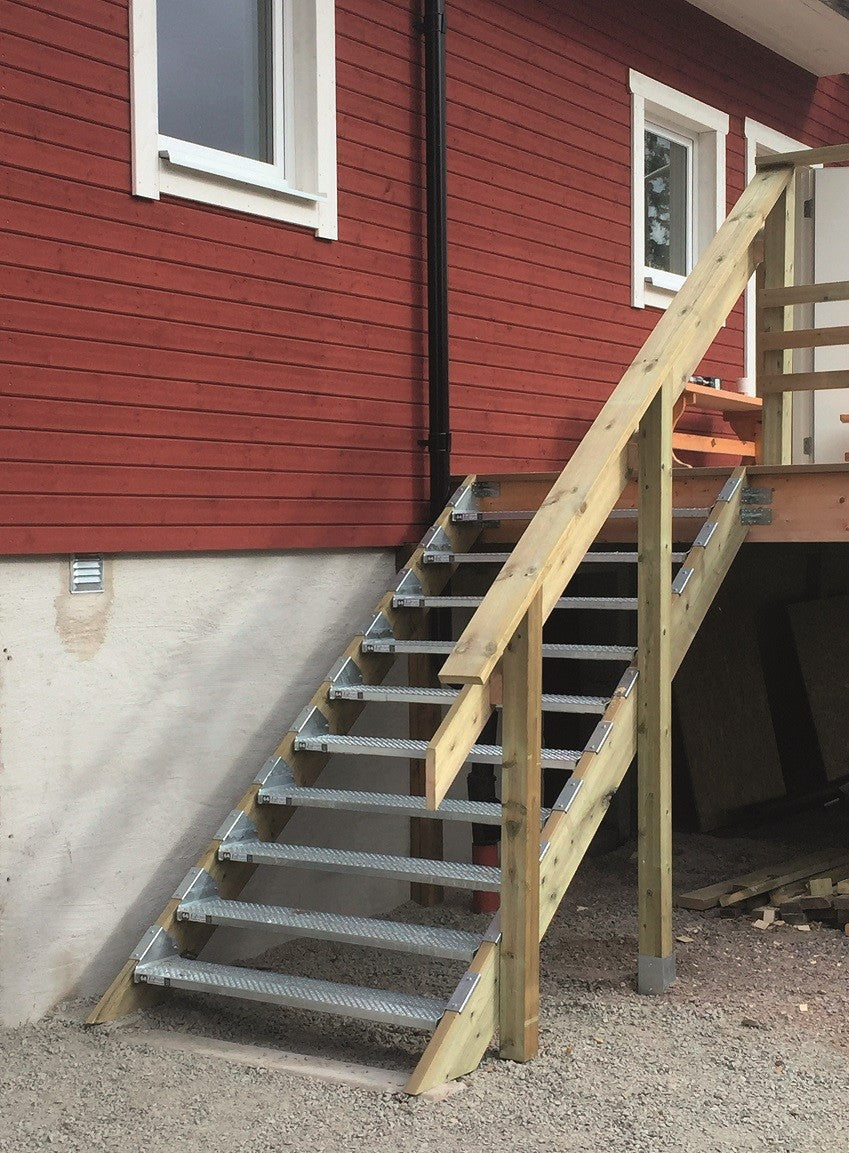 Räckesstolpe för träreglar